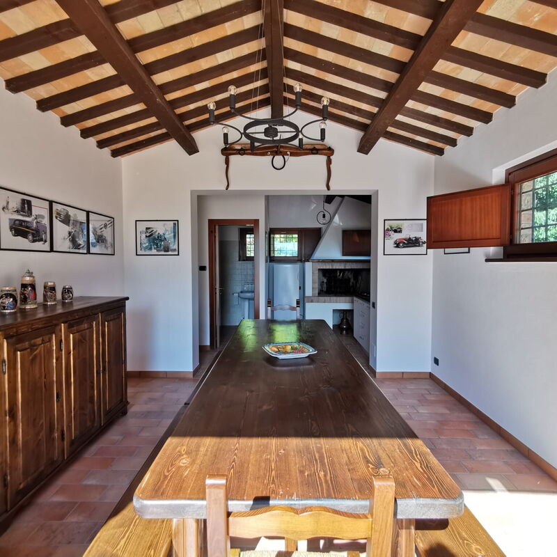 Cascina Del Castello: cascina-del-castello-san-severino-villa-dining-room
