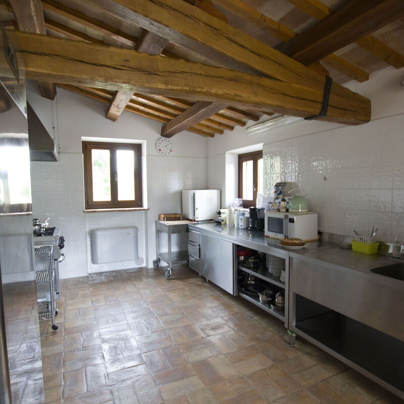 Rustico Nell'immacolata: rustico-nell-immacolata-civitanova-marche-villa-kitchen