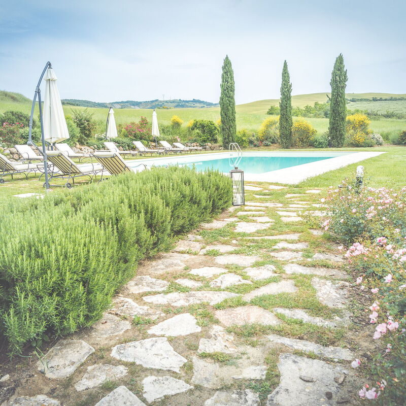 La Reggia Nel Podere: la-reggia-nel-podere-val-d-orcia-villa-pool
