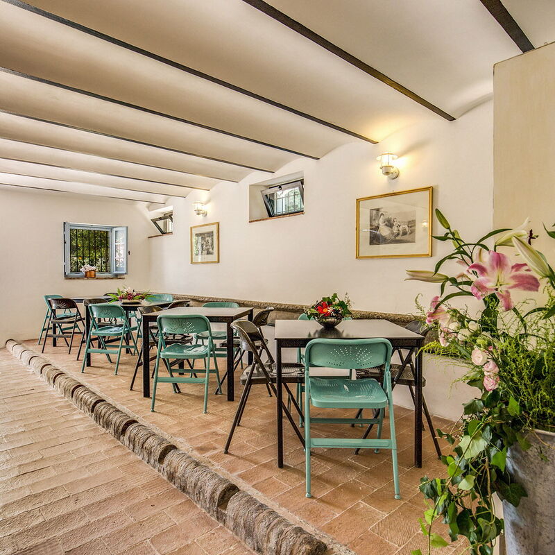 La Corte Del Grano: la-corte-del-grano-abbadia-villa-dining-room
