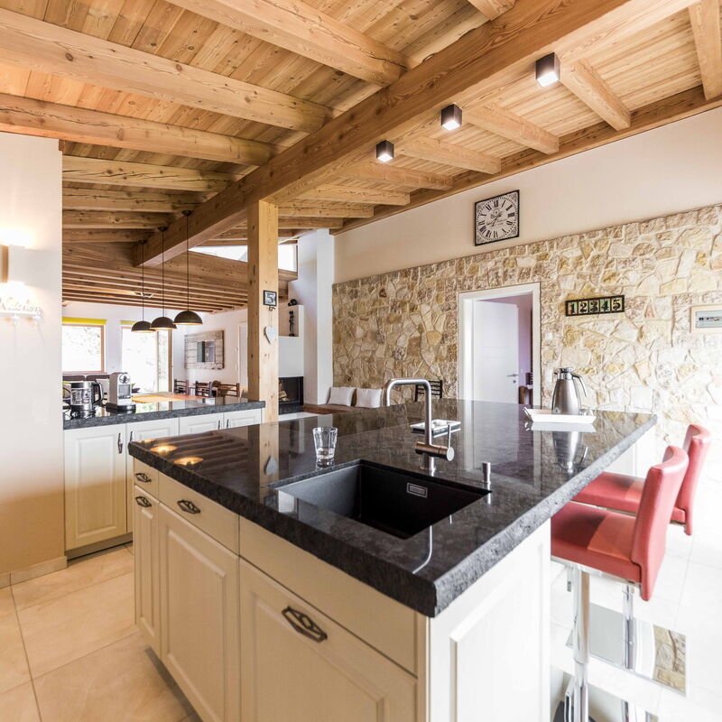 Dimora Delle Ninfee Del Garda: dimora-delle-ninfee-del-garda-castelletto-villa-kitchen