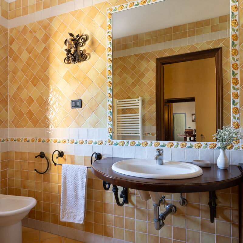 Villa Marisel: Bad