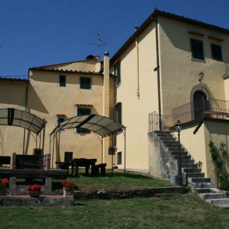 Villa Marisel: Building Exterior