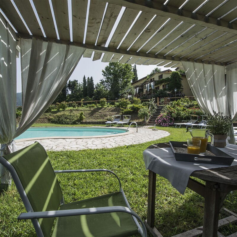 Luxury Ponente: Building Exterior, Pool