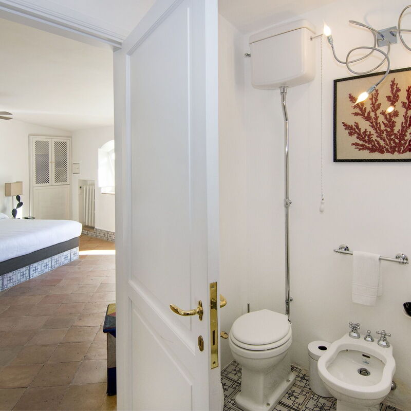 Maiori Chalet: Bathroom, Bedroom