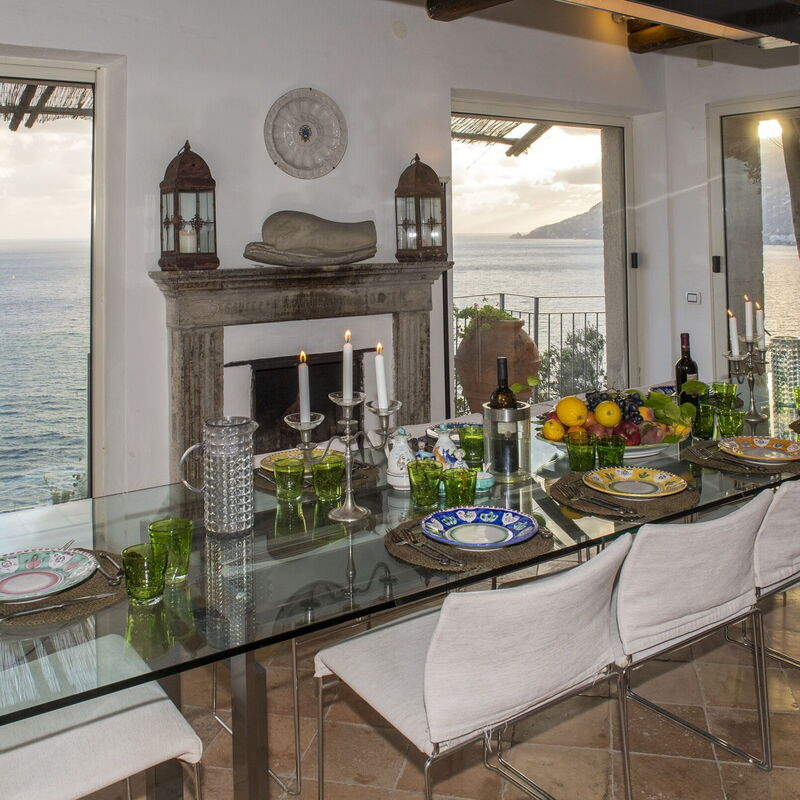 Maiori Chalet: Dining Room, Kitchen