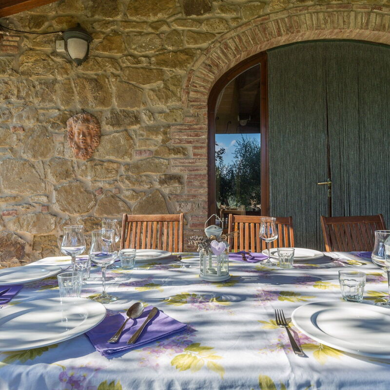 Il Salto Della Chiana: Amenities, Building Exterior