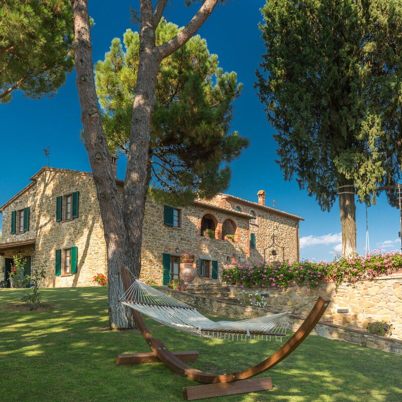 Il Salto Della Chiana: Building Exterior, Main Entrance