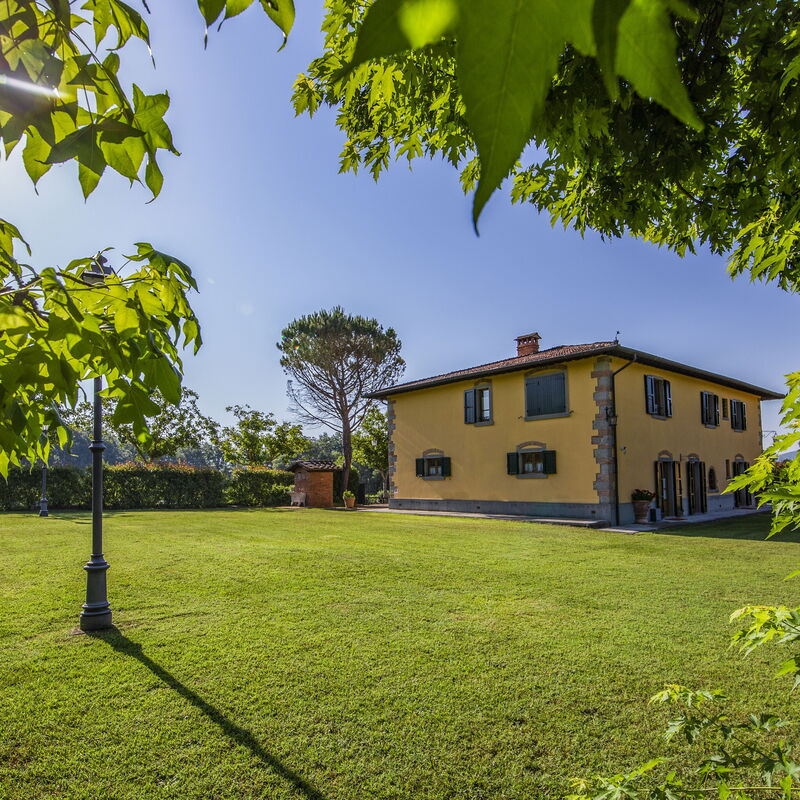 Casaletto Sul Lago: Building Exterior, Garden, Main Entrance