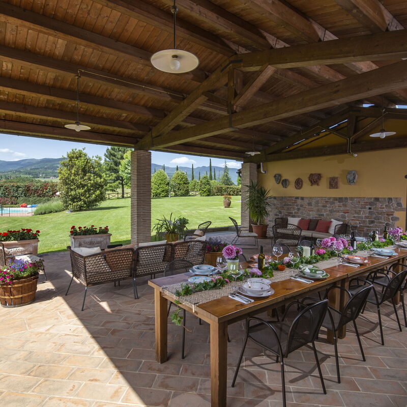 Casaletto Sul Lago: Balcony / Terrace / Patio, Building Exterior