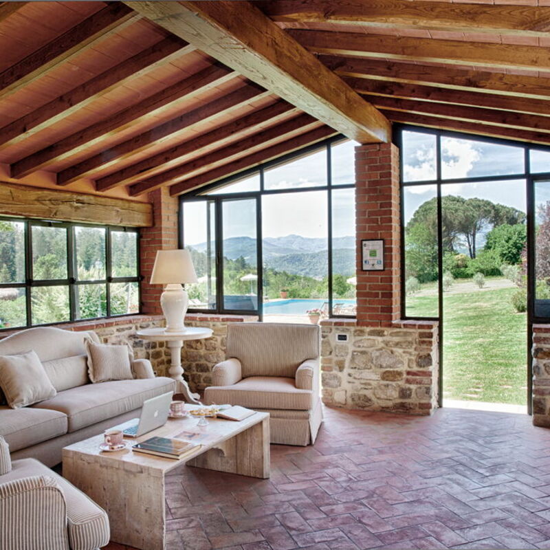 Al Caldo Ritiro: Living Room