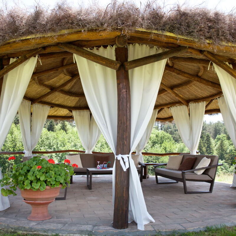 Al Caldo Ritiro: Balcony / Terrace / Patio, Building Exterior, Garden