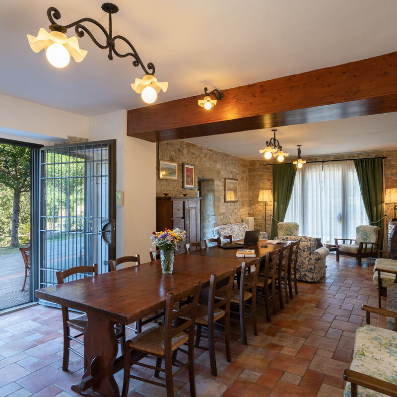 Villa Santa Maria a Bovino: Dining Room, Living Room