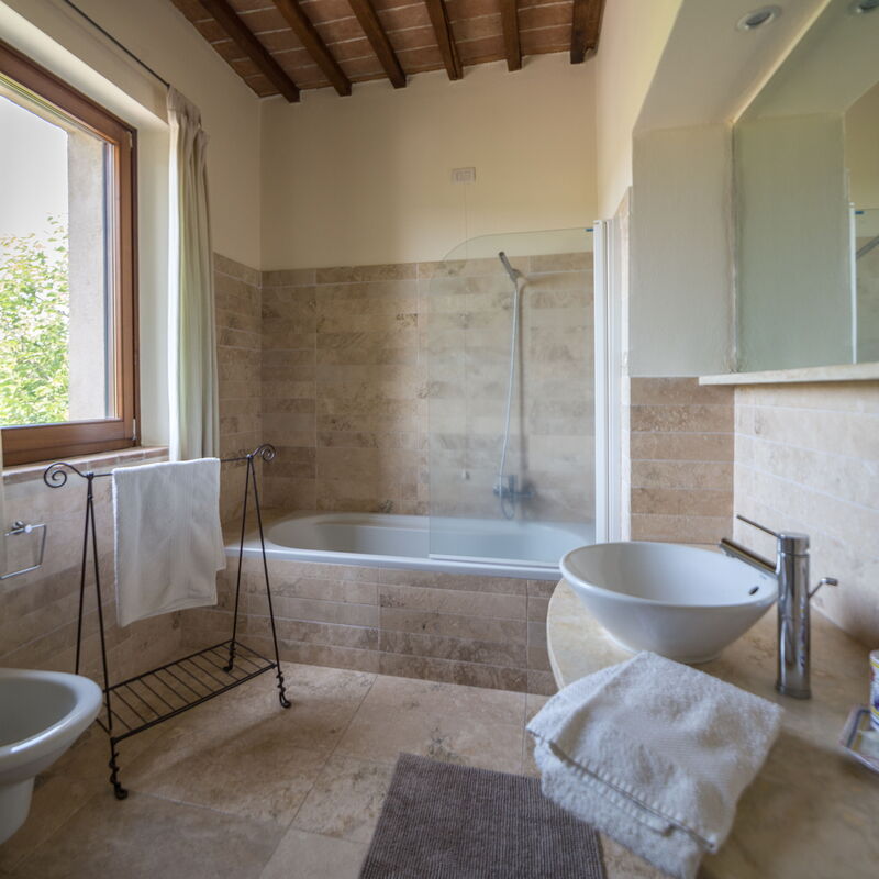 La Loggia Valdorciana: Bathroom