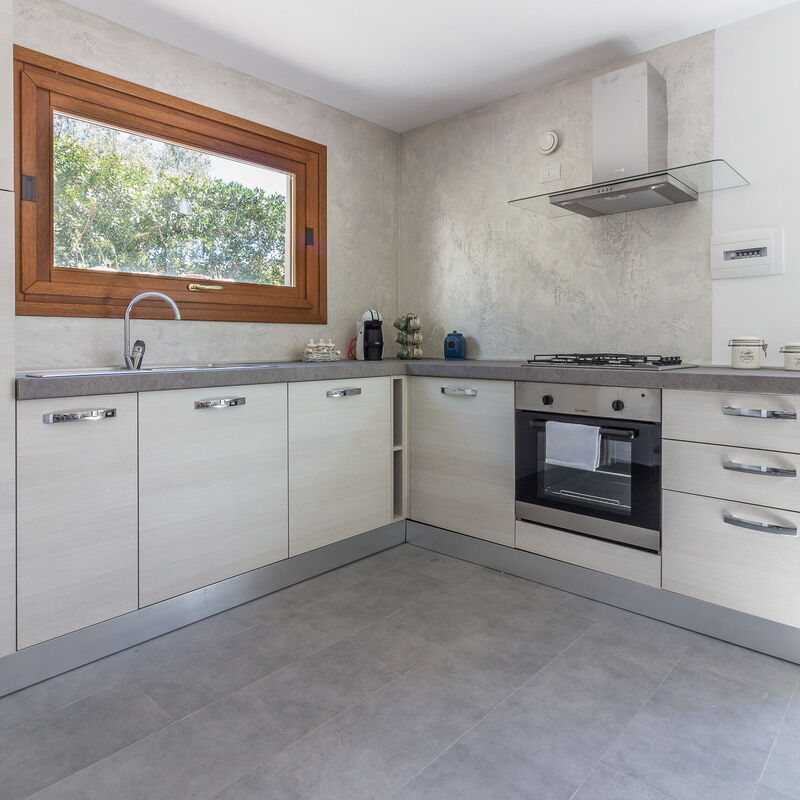 La Granitica Di Lusso: Dining Room, Kitchen