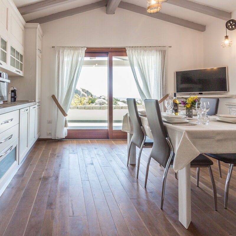 La Granitica Di Lusso: Dining Room, Kitchen