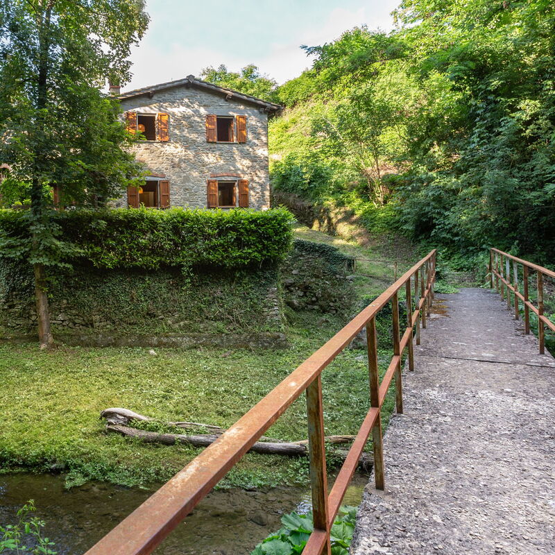 Il Mulino Di Pianello: Building Exterior