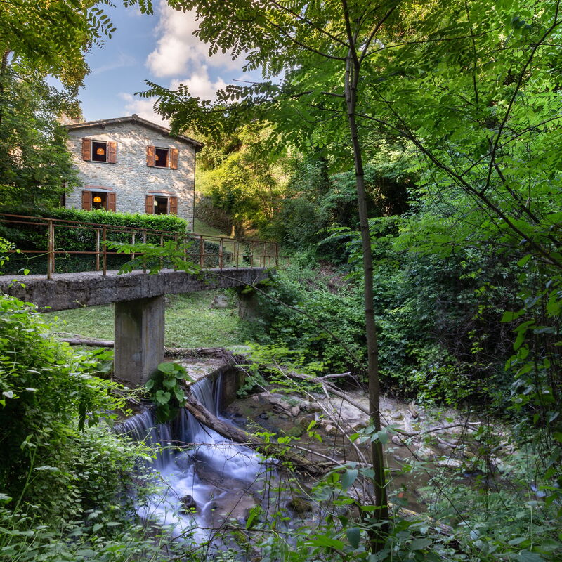Il Mulino Di Pianello: Building Exterior