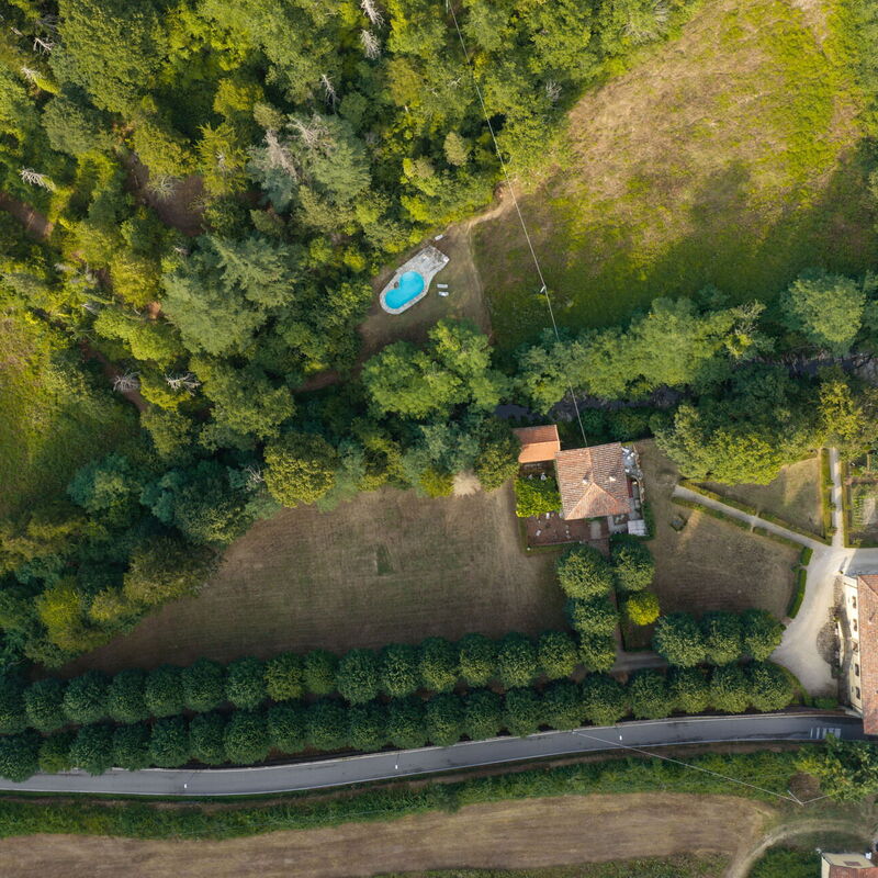 Villa Salaiole: Ansichten, Außen, Garten, Schwimmbad