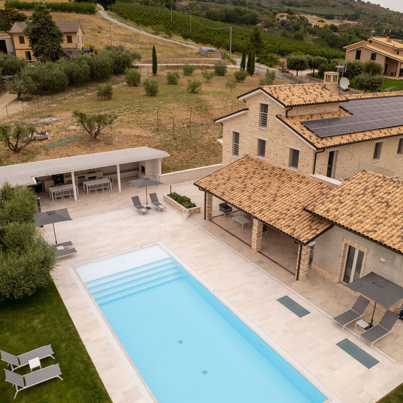 Aso Valley House: Building Exterior, Garden, Main Entrance, Pool