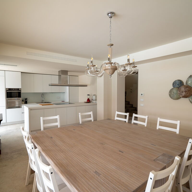 Aso Valley House: Dining Room