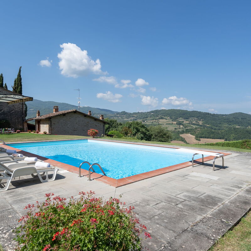 Villa Eleonora: Außen, Schwimmbad