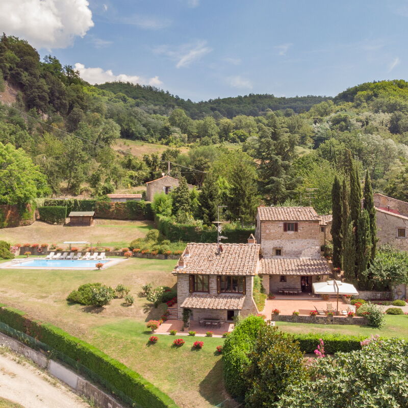 Villa Eleonora: Außen, Schwimmbad