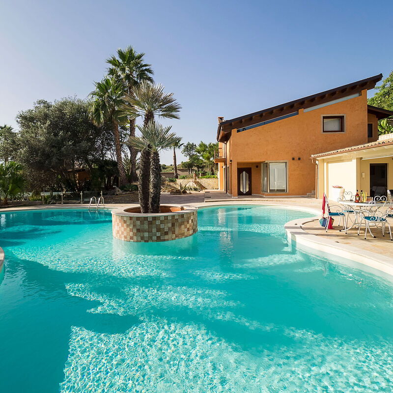 Villa Girgenti: villa-girgenti-contrada-mendolito-pool