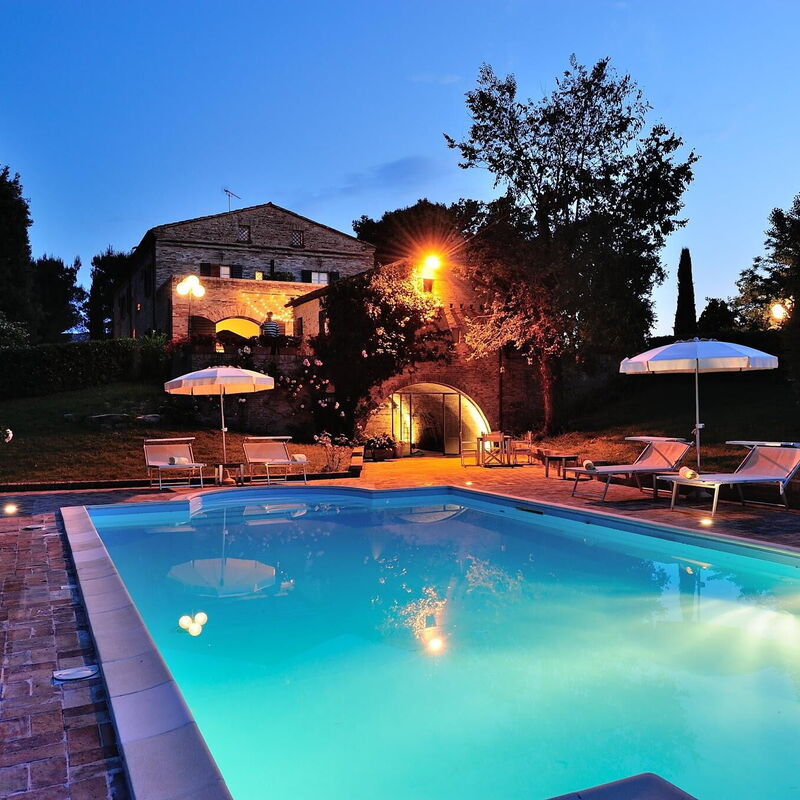 Villa Liberio: villa-storica-colli-al-metauro-pesaro-urbino-pool