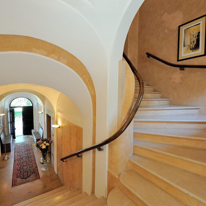 Villa Liberio: villa-storica-colli-al-metauro-pesaro-urbino-internal-stairs