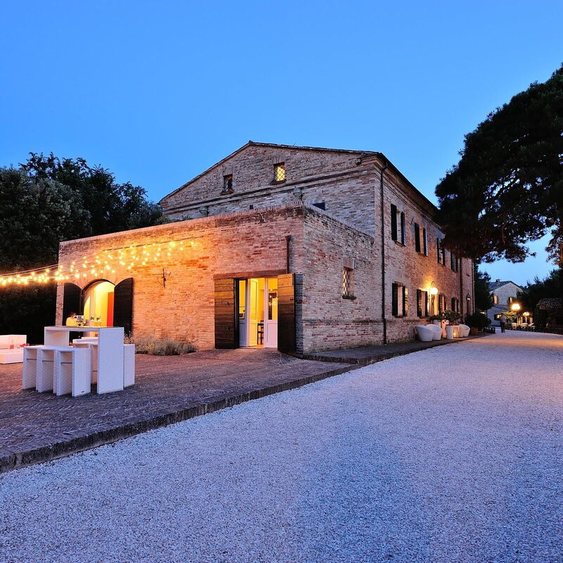 Villa Tombolina: villa-tombolina-colli-al-metauro-pesaro-urbino-exterior-structure