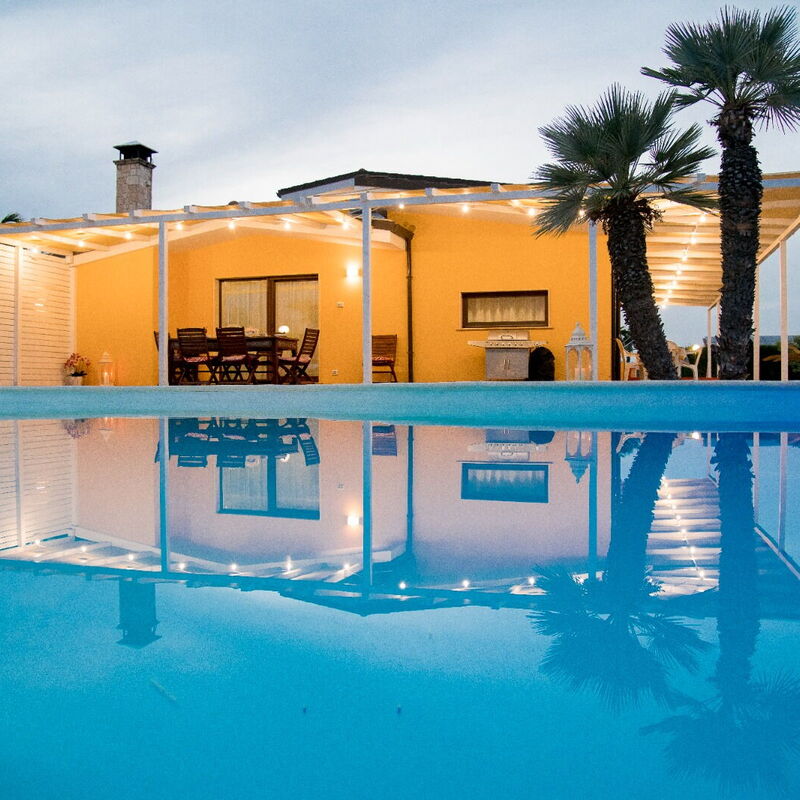 Villa Taranta: Frühling, Herbst, Schwimmbad, Sommer