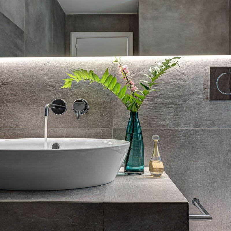 Blue-wave Experience Resort: Autumn, Bathroom, Spring, Summer