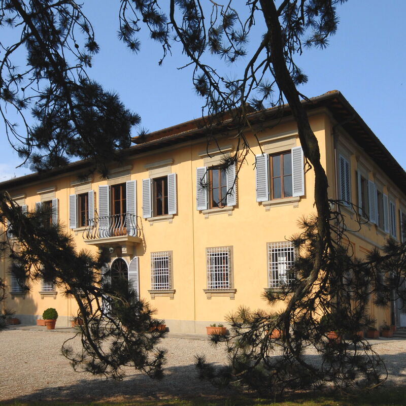 Villa i Delfini: Außen