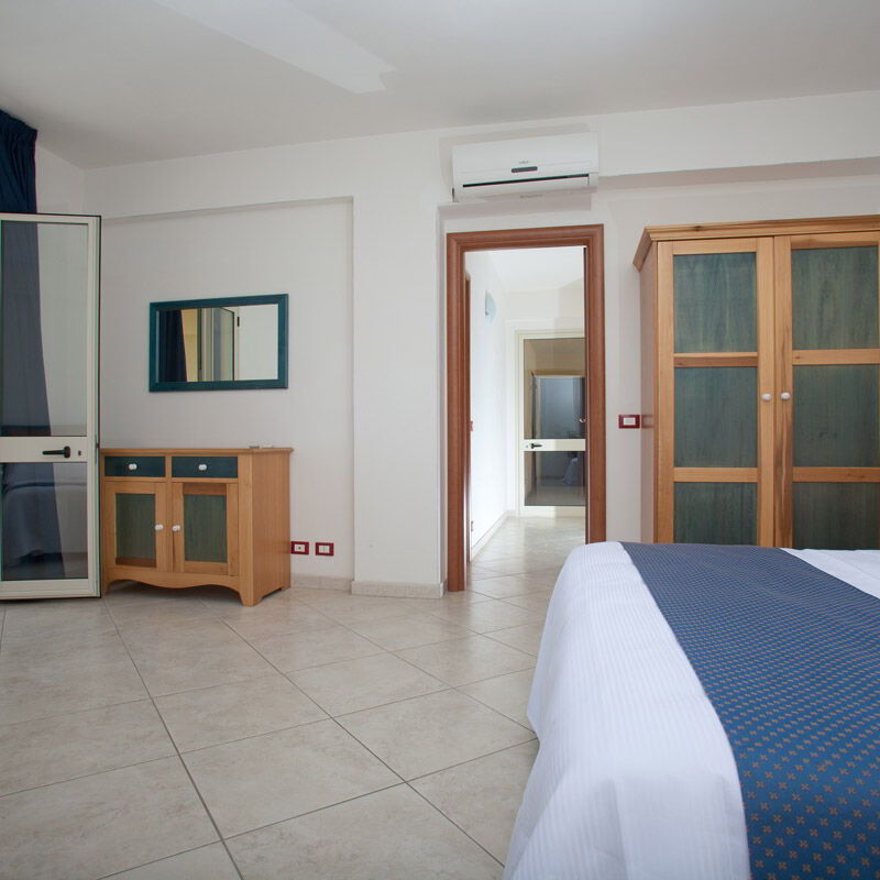 Baraka Apartments: Autumn, Bedroom, Spring, Summer