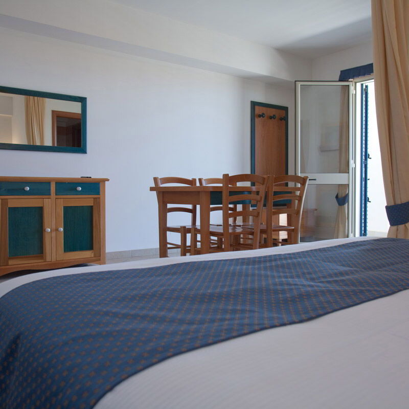 Baraka Apartments: Autumn, Bedroom, Spring, Summer, Winter