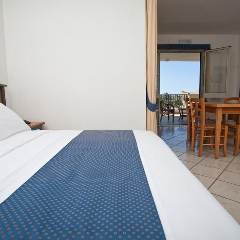 Baraka Apartments: Autumn, Bedroom, Living Room, Spring, Summer