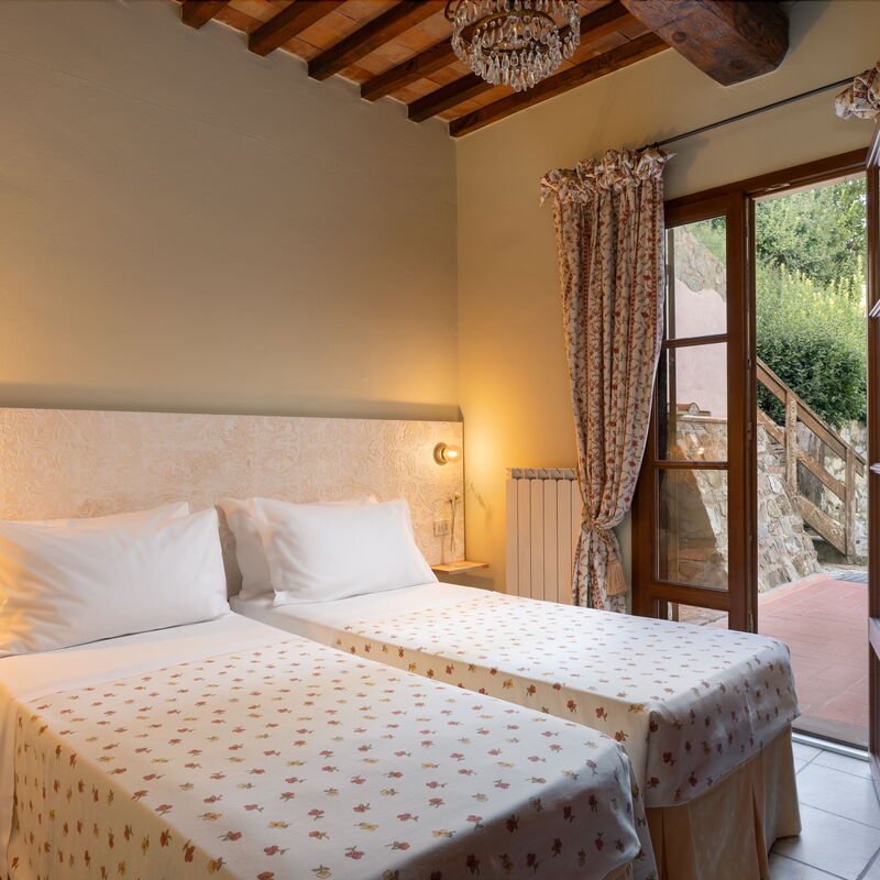 Villa Sunshine: Jesen, Ljeto, Proljeće, Spavaća soba