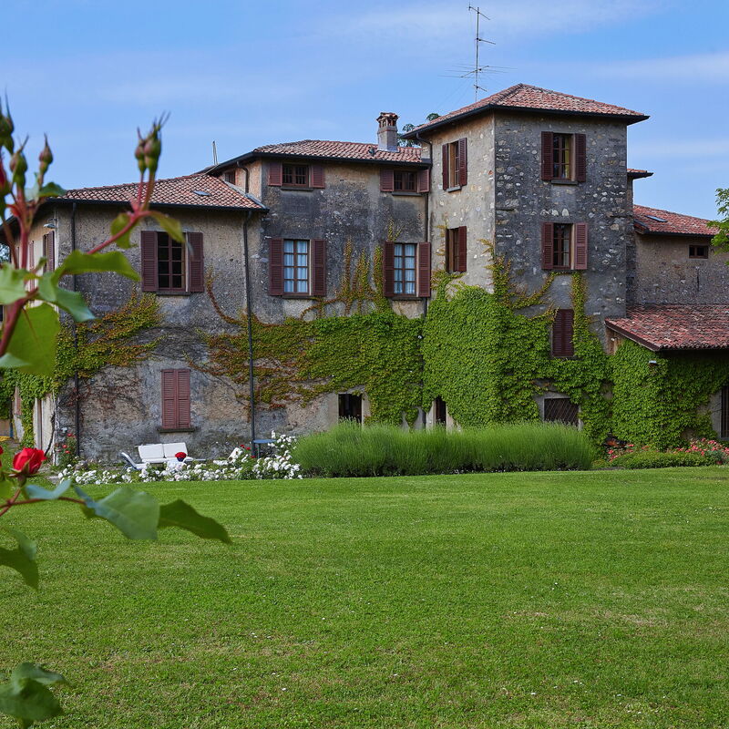 Villa Franciacorta: Amenities, Autumn, Building Exterior, Garden, Outdoor, Spring, Summer
