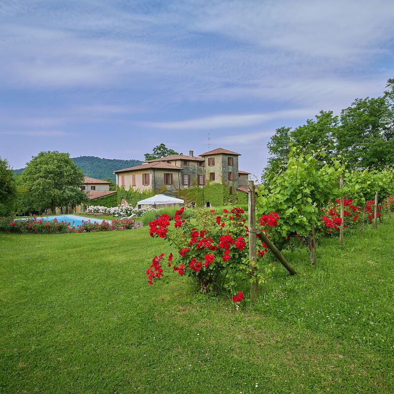 Villa Franciacorta: Amenities, Autumn, Building Exterior, Garden, Outdoor, Pool, Spring, Summer