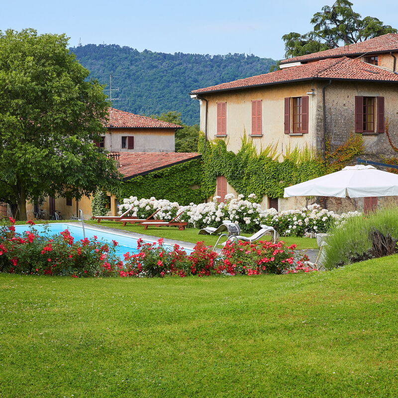 Villa Franciacorta: Amenities, Autumn, Building Exterior, Garden, Outdoor, Pool, Spring, Summer