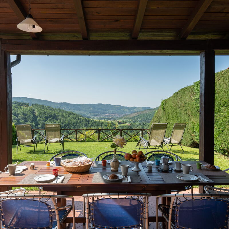 Villa Olivi - Subbiano, Toscana, Pool And Nature: Amenities, Autumn, Building Exterior, Garden, Spring, Summer