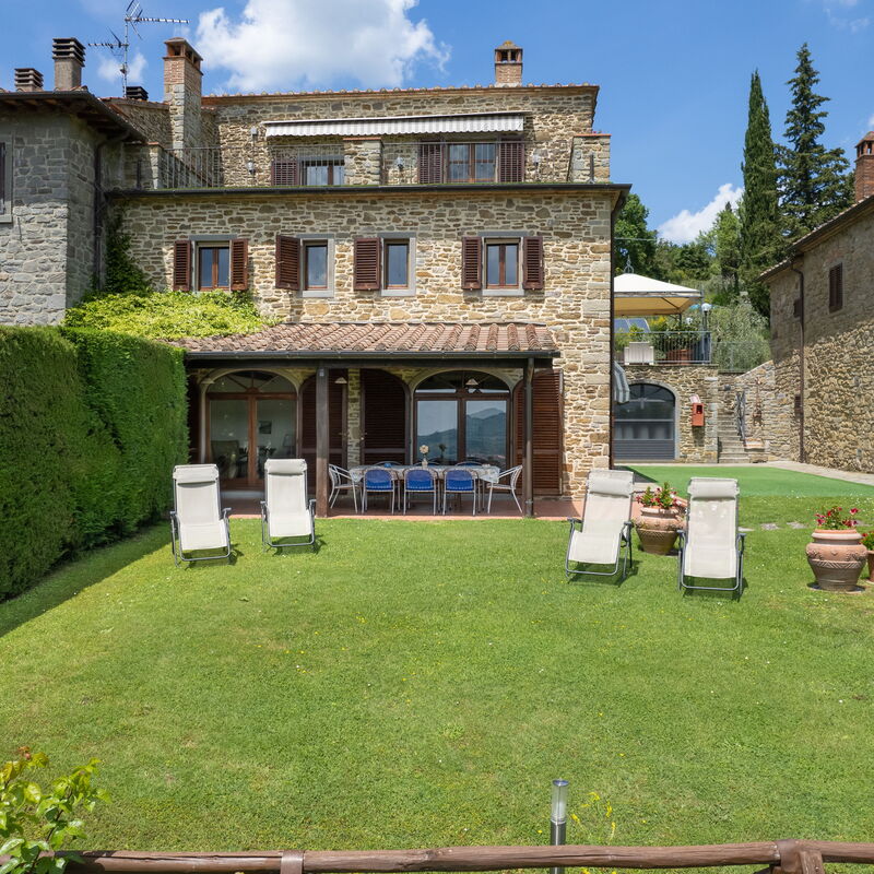 Villa Olivi - Subbiano, Toscana, Pool And Nature: Amenities, Autumn, Building Exterior, Garden, Spring, Summer