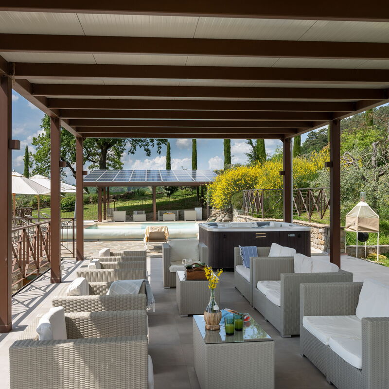 Villa Castelluccio - Arezzo, Toscana: Amenities, Autumn, Building Exterior, Garden, Spring, Summer