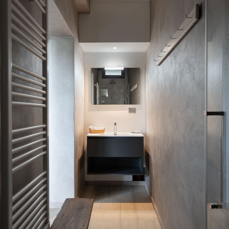 Villa Castelluccio - Arezzo, Toscana: Amenities, Autumn, Bathroom, Room Detail, Spring, Summer