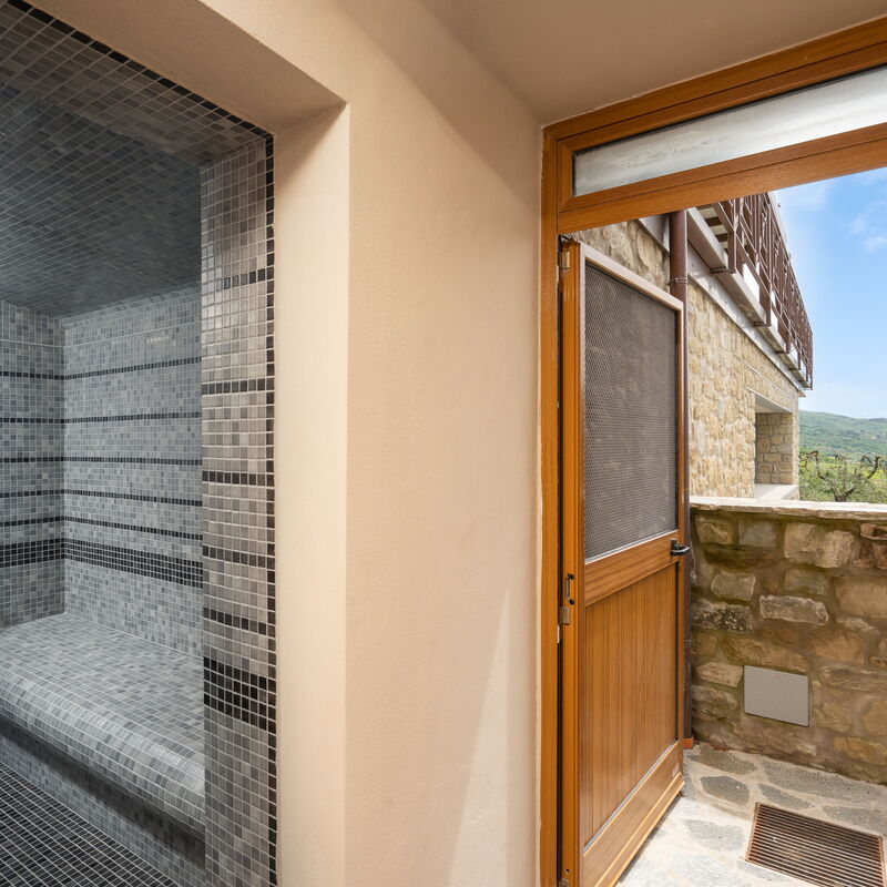 Villa Castelluccio - Arezzo, Toscana: Autumn, Facilities, Spring, Summer