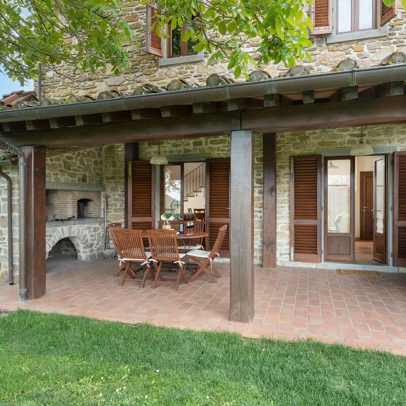 Villa Castelluccio - Arezzo, Toscana: Autumn, Building Exterior, Garden, Spring, Summer