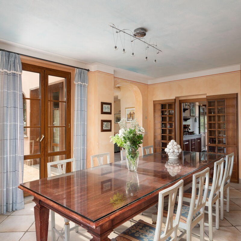 Villa Monte Bottigli: Autumn, Dining Room, Kitchen, Spring, Summer