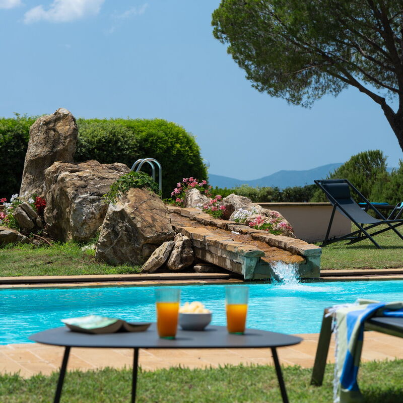 Villa Monte Bottigli: Building Exterior, Outdoor, Pool, Summer