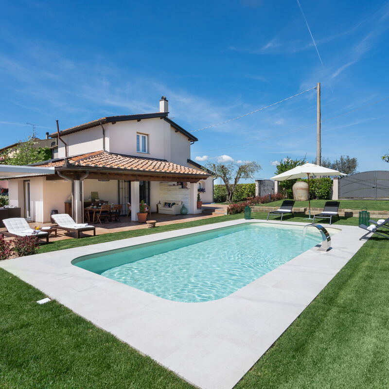 La Capannina Di Pillo: Building Exterior, Garden, Outdoor, Pool